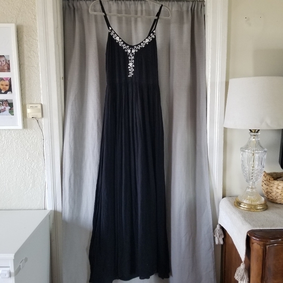 Amuse Society | Senya Embroidered Maxi Dress - Picture 2 of 12